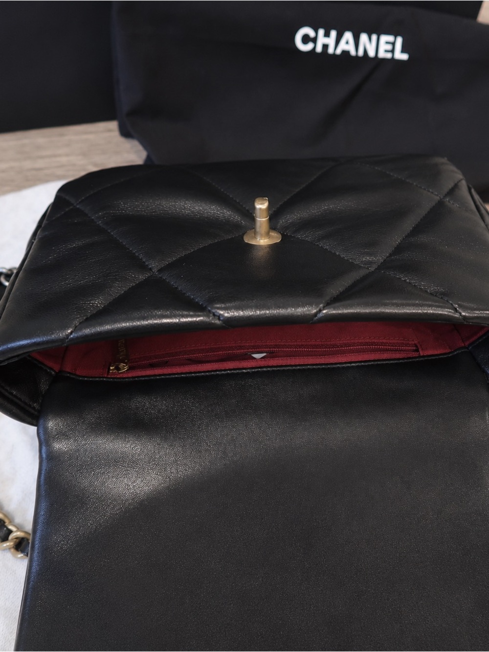 CHANEL 19 Medium Flap Bag Black Quilted Lambskin Mixed Hardware Excellent Condit - Picture 6 of 13